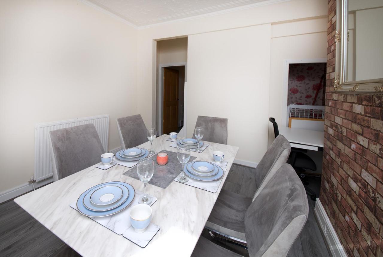 Crystal House 10Min To Manchester City Centre Ideal For Work And Leisure Ngoại thất bức ảnh